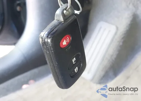 2010 Toyota Rav4 Limited V6 z USA, uszkodzony, nr VIN 2T3DK4DV6AW028147